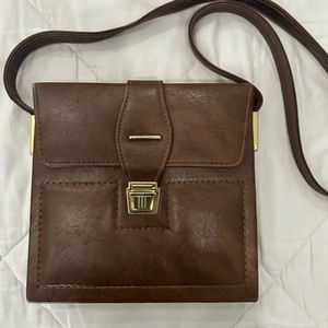 Vintage brown leather messenger bag